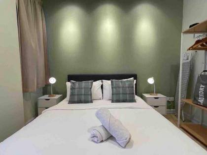 MEI ON THE MADGE @KLCC 