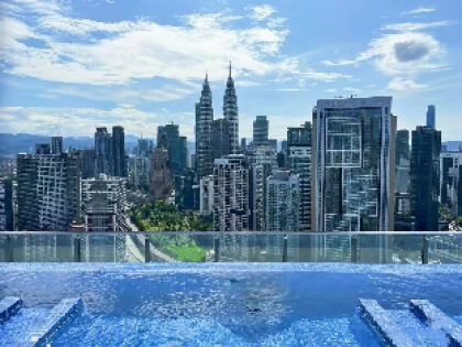 The Luxe Infinity pool KLCC 2rooms X1 - image 11