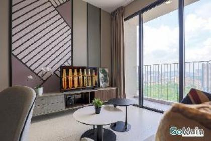 For 4 with Parking /2BR Suite Millerz Midvalley KL - image 2