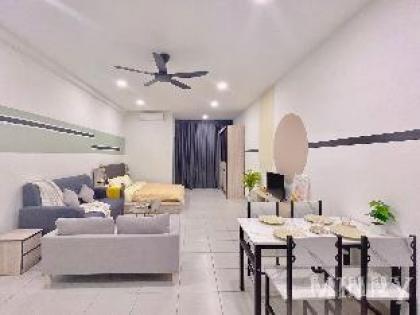 Netizen near MRT. Cozy Relax Stay - image 7