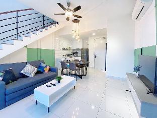 Visually Pleasing 2BR Duplex@ Arte Mont Kiara - image 4