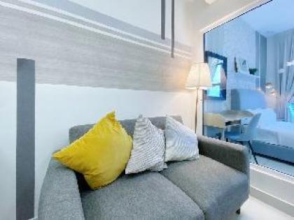 Modern Stlye 2BR Suite@Arte Mont Kiara @near Mitec - image 11