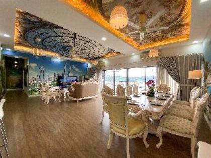 Setiawalk Unique Imperial-Style Puchong 16pax - image 17