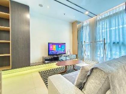 ArcorisSoho ModernSuite LongStay TravelWorkSpace - image 3