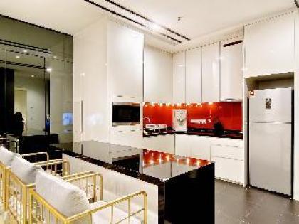 ArcorisSoho ModernSuite LongStay TravelWorkSpace - image 7