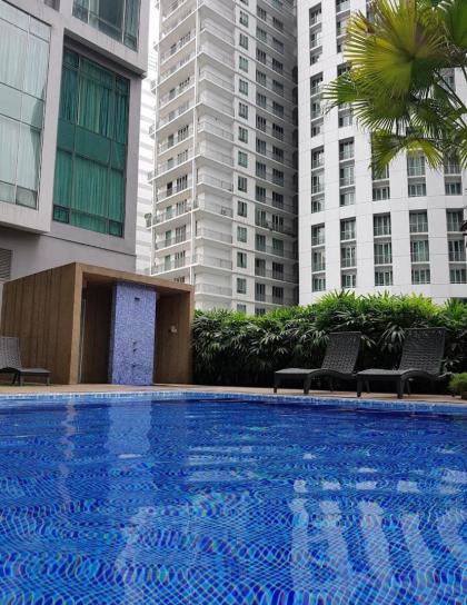 SOHO Suites KLCC By Blessed Home - image 22
