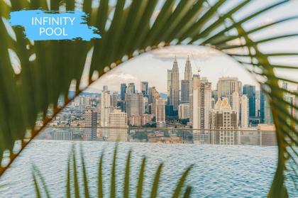 Superb Infinity Pool at Regalia Kuala Lumpur - image 12