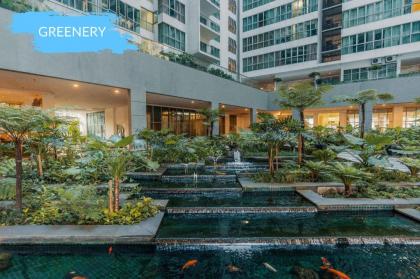 Superb Infinity Pool at Regalia Kuala Lumpur - image 4