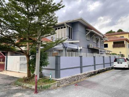 [10pax] Ampang Double Storey-few miles from KLCC Kuala Lumpur 