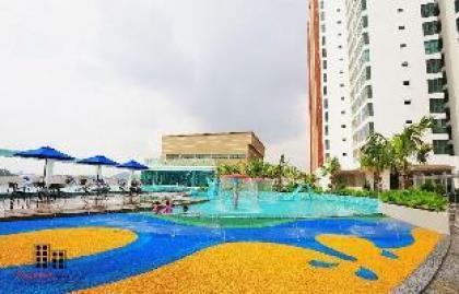 One Amerin Mall & Suites - image 9