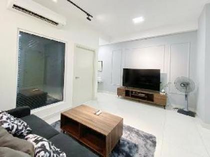 Commodious 1Bedroom Suite @ Arte Mont Kiara - image 3