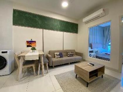 Enticing 1BR Suite@ Arte Mont Kiara - image 15