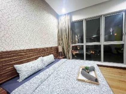 Delightful Studio Room W/KLCC VIEW @RegaliaSuites - image 8