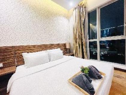 Attractive Studio Room W/KLCC VIEW @RegaliaSuites - image 3