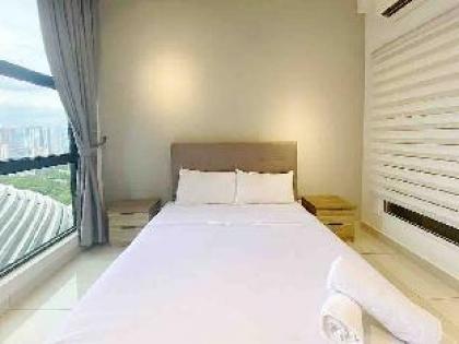 Enjoyable 1BR Suite@ Arte Mont Kiara - image 8