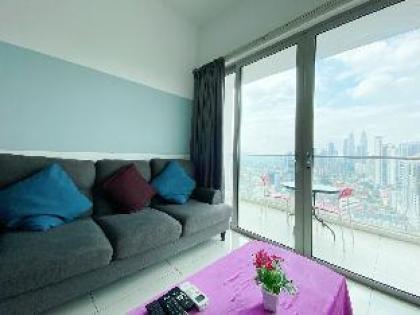 High Floor 2BR KLCC View With Balcony @ Regalia - image 6