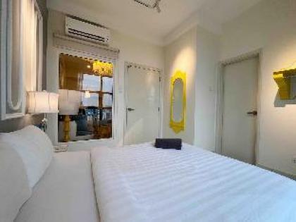 Enchanting Oasis 2BR Bedroom @ArteMontKiara - image 9