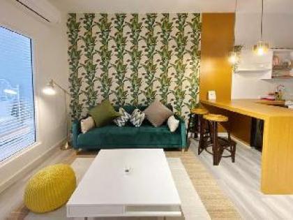 Extraordinary 1BR Suite@Mitec@Arte Mont Kiara - image 1