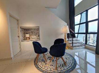 Penthouse Unit 4BR with Bathtub@Arte Mont Kiara - image 8