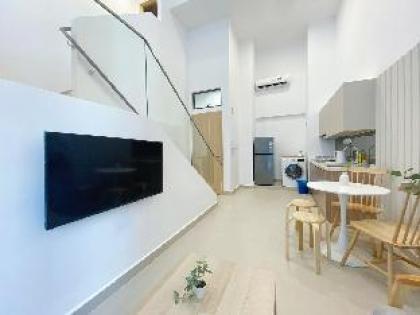 Stunning and Amazing 1BR Loft @Colony@Infinitum - image 6