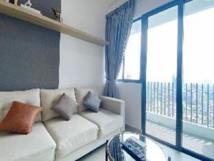 Brilliant 1bedroom@KlccView Pool@Colony@Infinitum - image 4