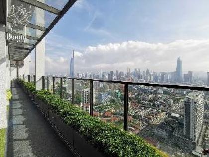 HighFloor 2R1B | 4pax | KL City near MRT | EV Lot - image 10