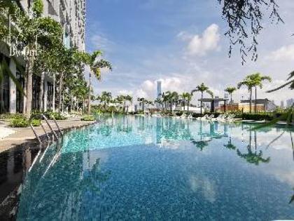 HighFloor 2R1B | 4pax | KL City near MRT | EV Lot - image 4