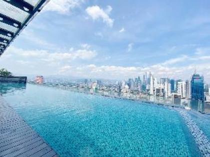 Dazzling 03 bed Room With KLCC View @RegaliaSuites - image 17