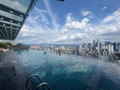 One BR Balcony/KLCC VIEW Pool/5mins walk to PWTC - image 13