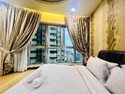 Three Bed Room KLCC View @Regalia - image 11