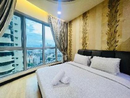 Three Bed Room KLCC View @Regalia - image 15