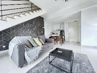 Bright & Airy 2BR Suites w/ KLCC View - image 5