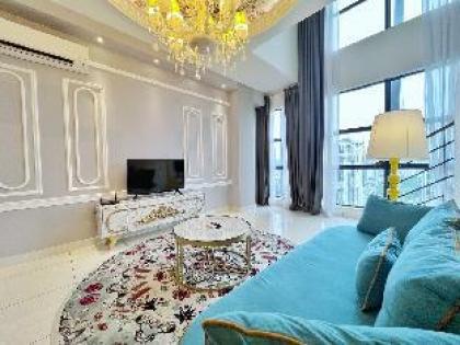 Artistic 2BR Duplex Suite w/ KLCC View 