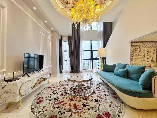 Artistic 2BR Duplex Suite w/ KLCC View - image 2