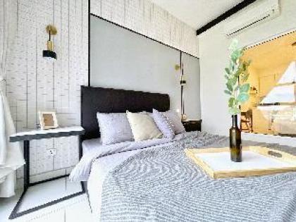 Soft & Warm 1BR Suite @ Arte Mont Kiara w/ Pool