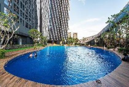 Soft & Warm 1BR Suite @ Arte Mont Kiara w/ Pool - image 18