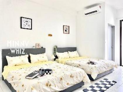 Family Suites Netizen Balcony near MRT #23 Kuala Lumpur 