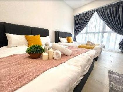 Include Parking /4Pax BellSuite Sepang KLIA GoMain - image 2