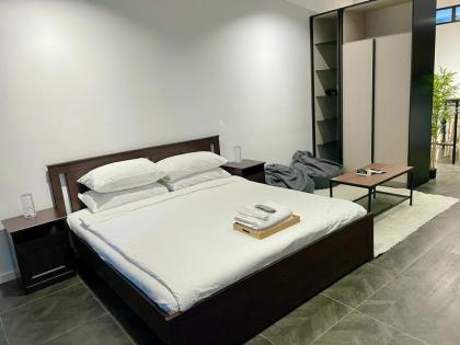 Scarletz Suites KLCC by Minshuku Home - image 24