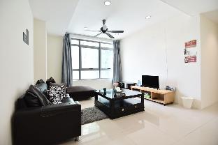 A Cozy 3BR Taragon Puteri Bintang FREE Parking - image 7