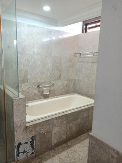 Excellent Serviced Suite At Berjaya Times Square - image 12