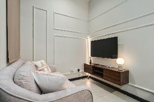 Neu Suites @ Jalan Ampang Gleneagles by Propmach - image 3