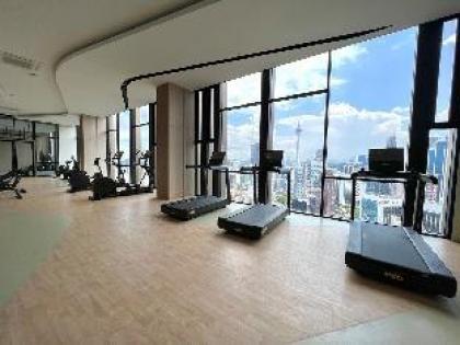 Big Suite For 2 / 5min Walk Pavillion Trx KL KLCC - image 11