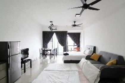 A Lovely Utropolis Studio Near KDU FREE Parking - image 6