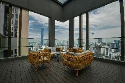 Klcc Bukit Bintang 3Br Family Room by Miko - image 15