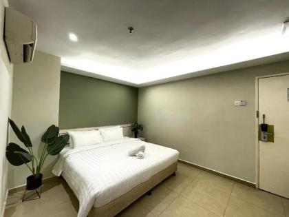 Swing & Pillows - Sungai Wang Hotel Bukit Bintang - image 17