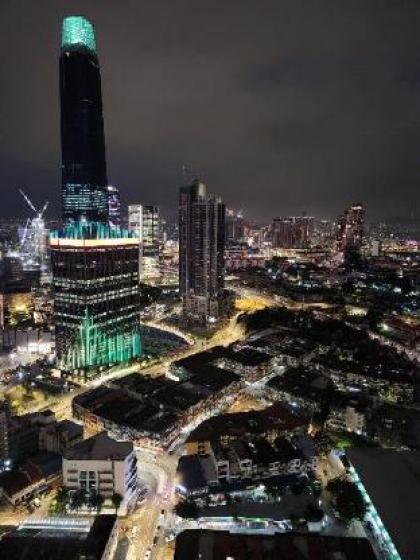 High Floor KLCC view Residence with Infinity Pool - image 19