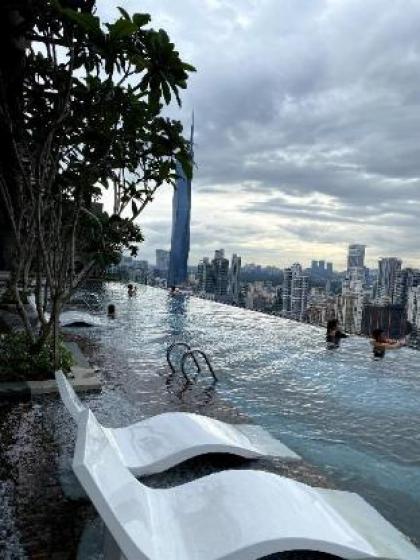 High Floor KLCC view Residence with Infinity Pool - image 9