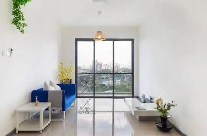 Modern 3BR Apt Near Desa Park/Mont Kiara Parking - image 1