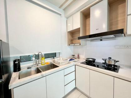 C28A Modern 2BR Suites KLCC View by SleepyBear - image 14